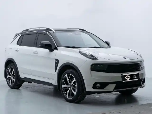 2019 Lynk & Co 01