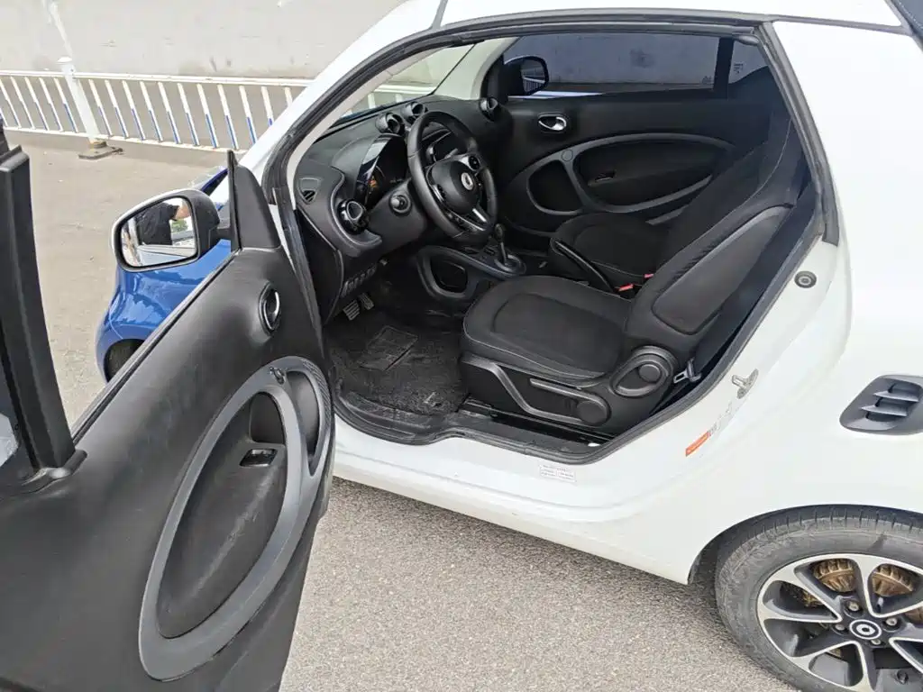 smart Smart Fortwo — миниатюра 16