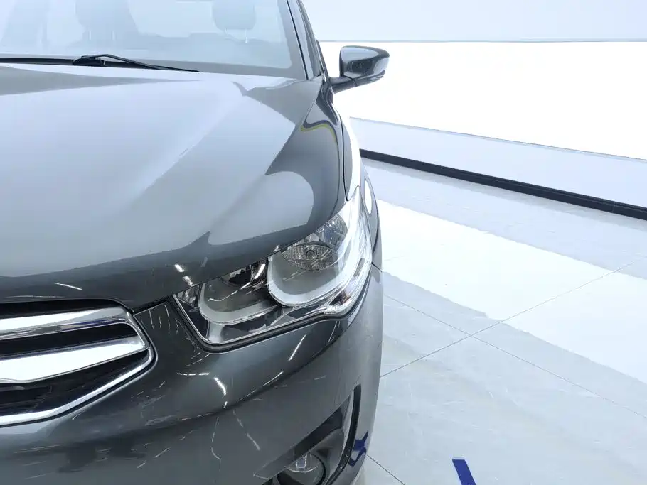 Citroen Elysee — миниатюра 5