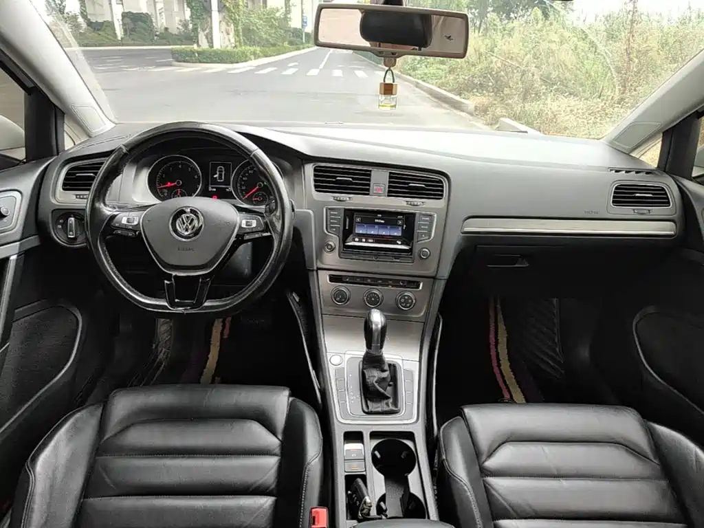 Volkswagen Golf — миниатюра 10