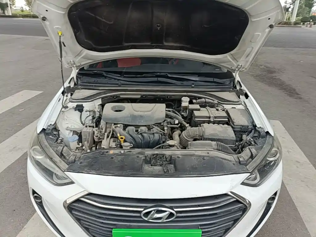 Hyundai Elantra — миниатюра 20