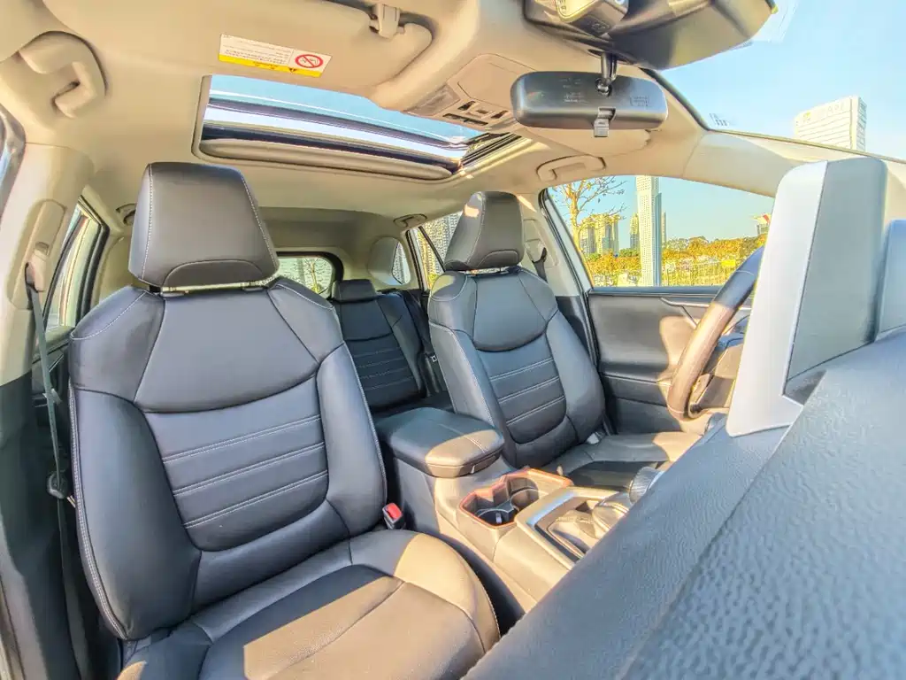 TOYOTA RAV4 RONGFANG