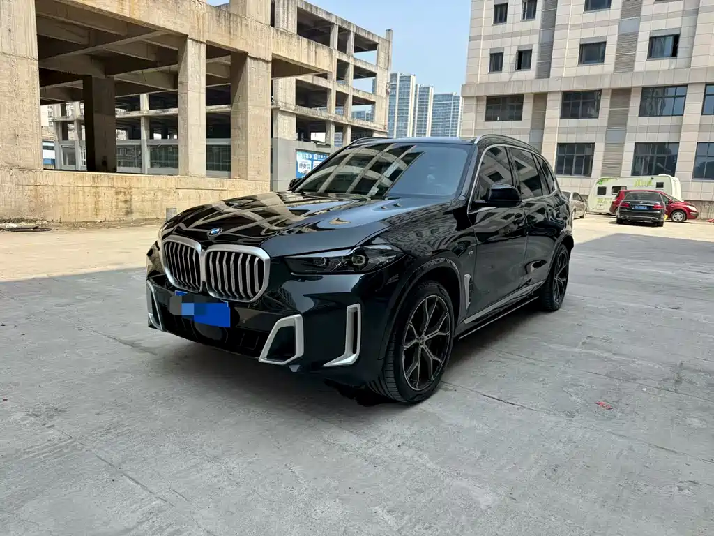 BMW X5 2023 xDrive 30Li Premium M Sport