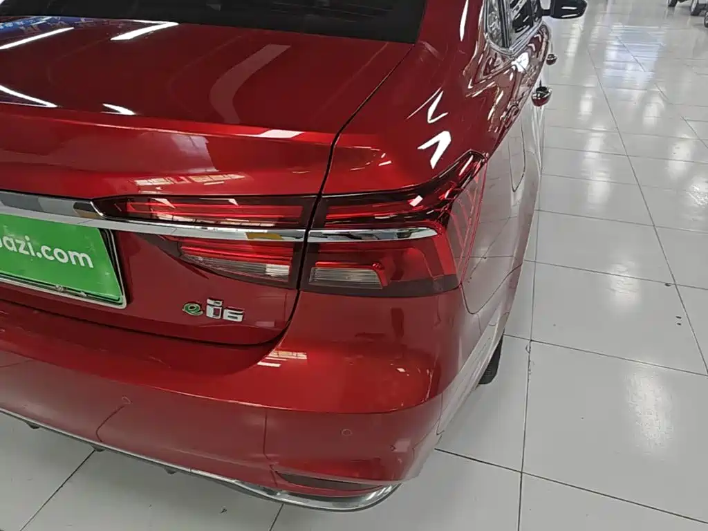 Roewe i6 New Energy — миниатюра 8
