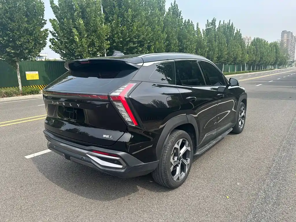 Geely Boyue L — миниатюра 11