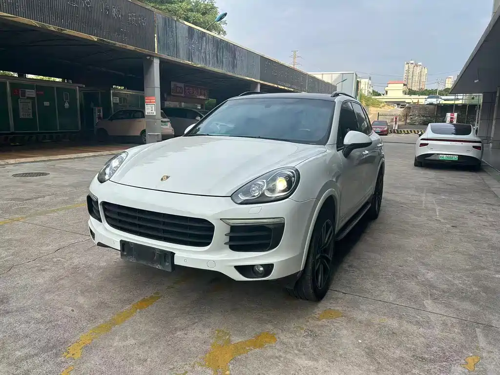 PORSCHE CAYENNE