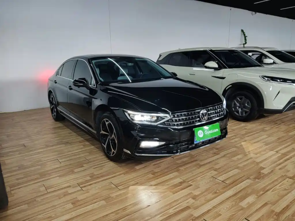 Volkswagen Magotan 2025 330TSI DSG Luxury