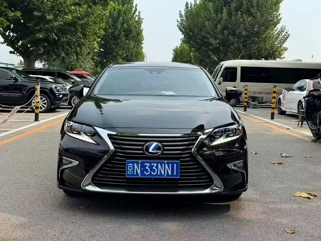 Lexus ES — миниатюра 2