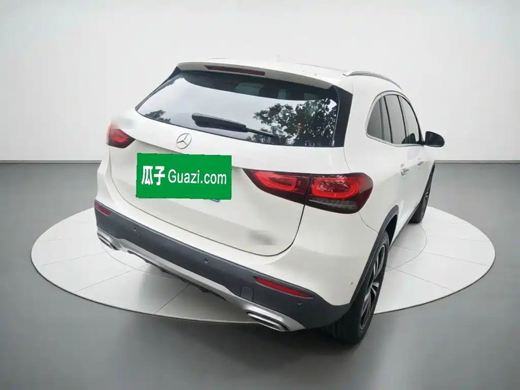 Mercedes-Benz GLA — миниатюра 6