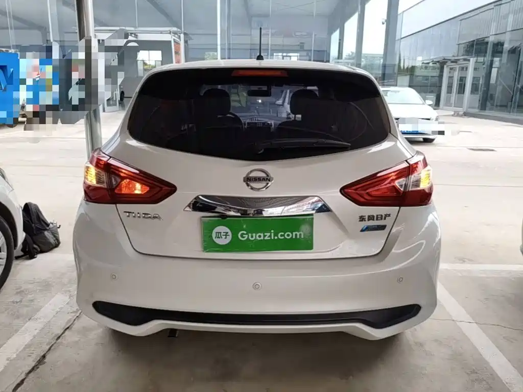 Nissan Tiida — миниатюра 6