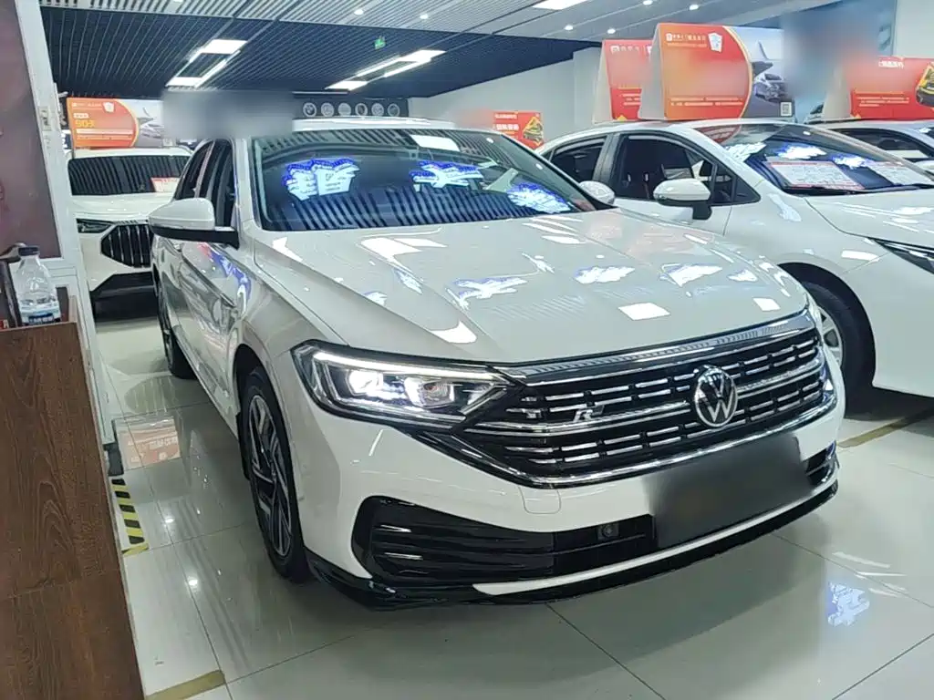 Volkswagen Sagitar — миниатюра 4