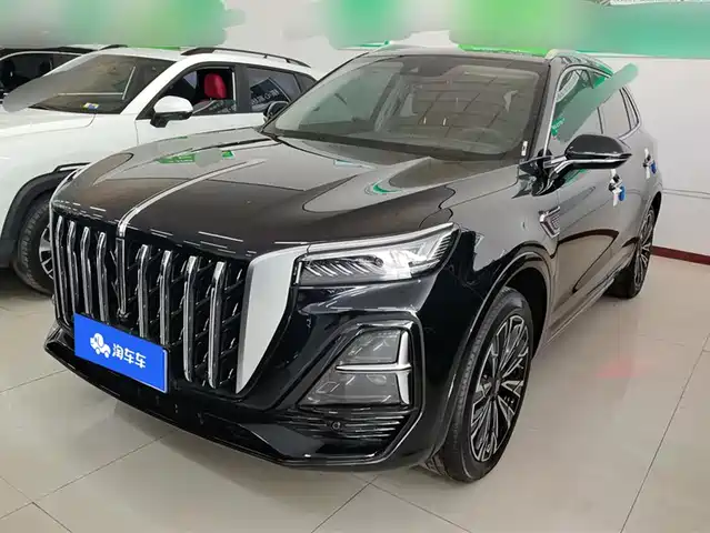 RED FLAG HONGQI HS5 2023