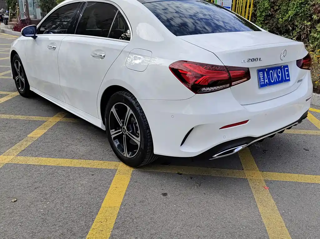 MERCEDES-BENZ  A CLASS
