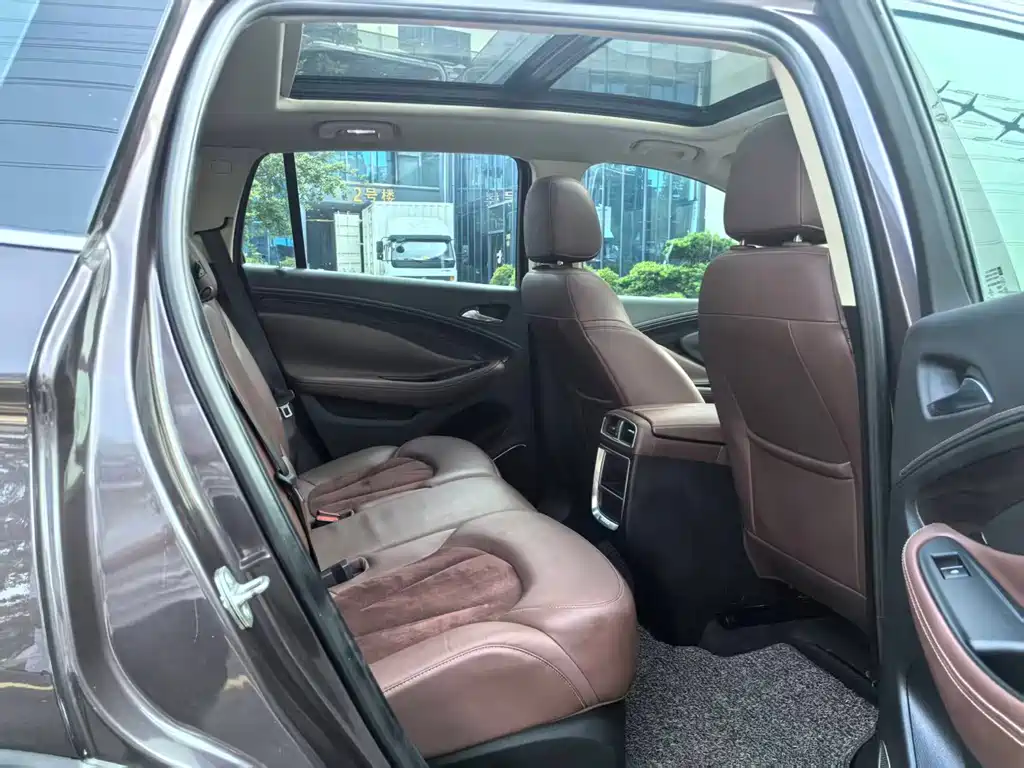 Buick Envision Plus — миниатюра 6