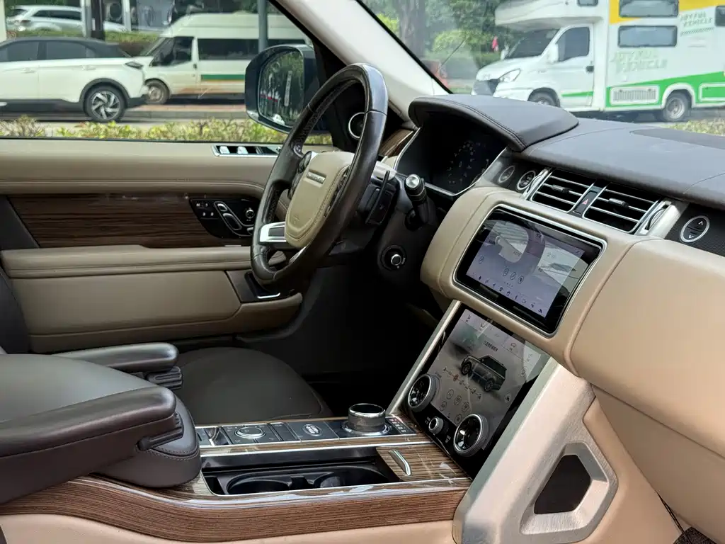 Land Rover Range Rover — миниатюра 15