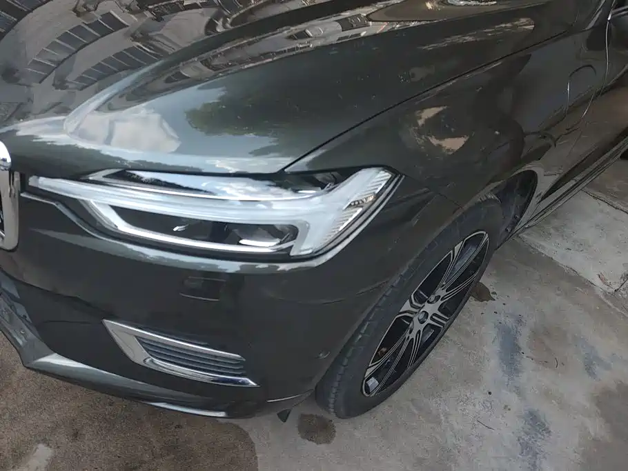 Volvo XC60 PHEV — миниатюра 5