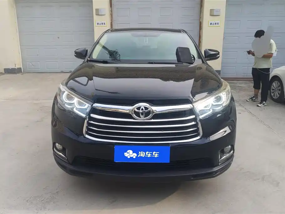 Toyota Highlander 2017 2.0T Elite 7 мест