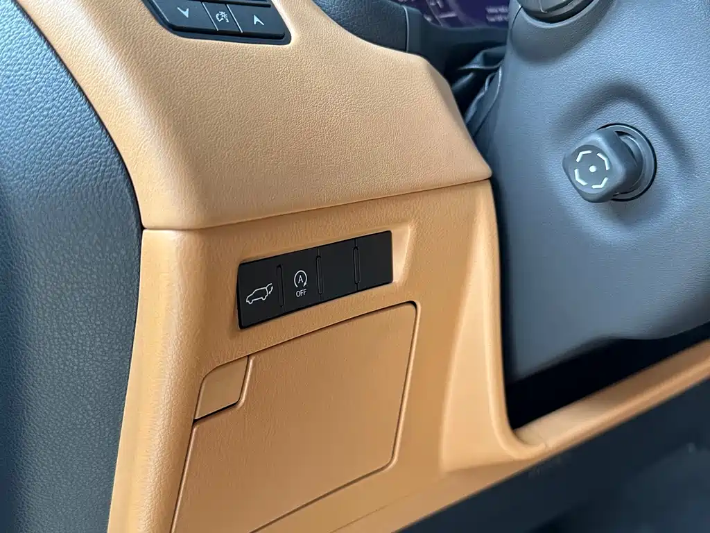 Lexus LX 2024 LX600 7 мест Luxury