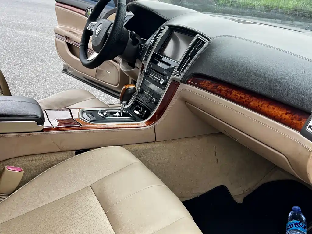 Cadillac SLS — миниатюра 10