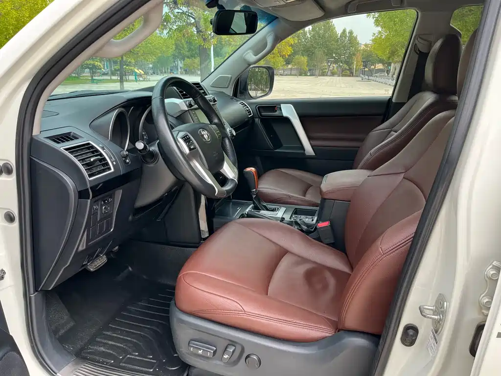 Toyota Prado — миниатюра 6