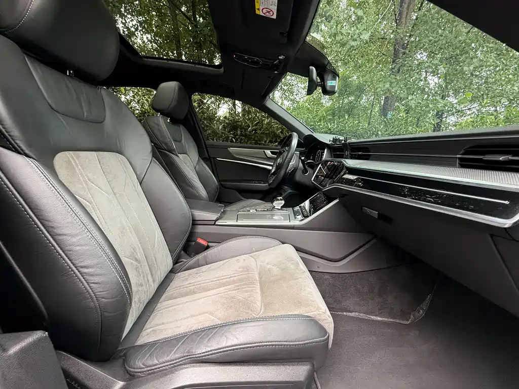 Audi A6L 2020 55 TFSI e quattro