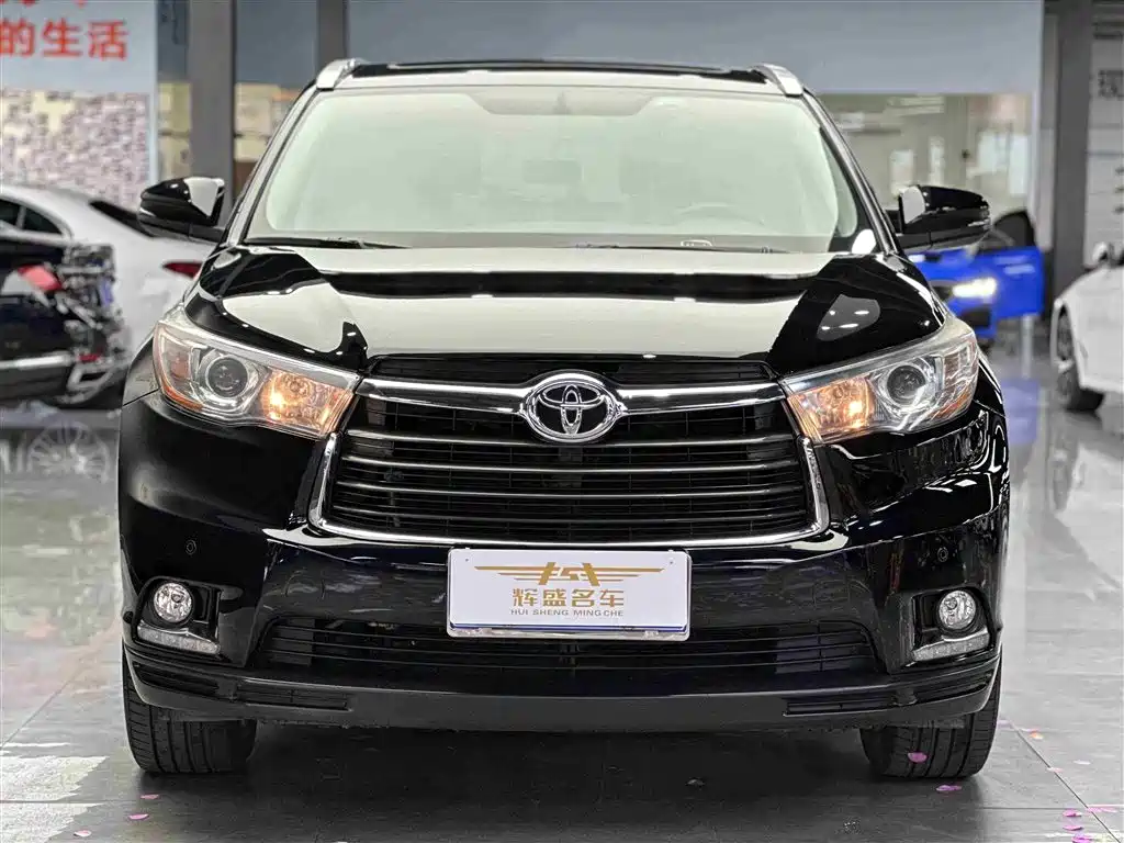 Toyota Highlander 2017 2.0T Luxury 7 мест
