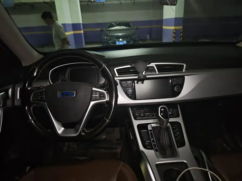 Geely Boyue — миниатюра 13