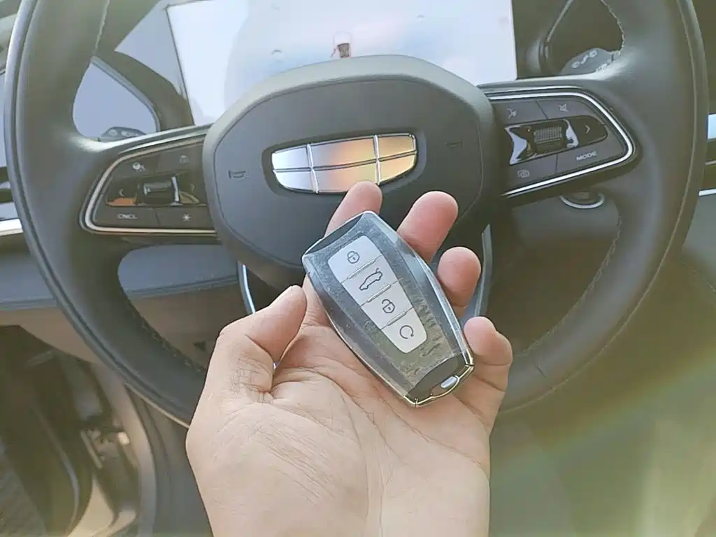 Geely Xingyue L — миниатюра 9
