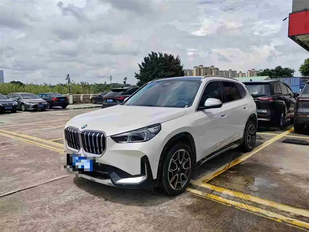 Купить BMW X1