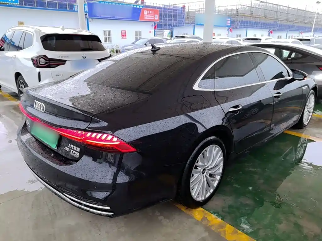 Audi A7L — миниатюра 7