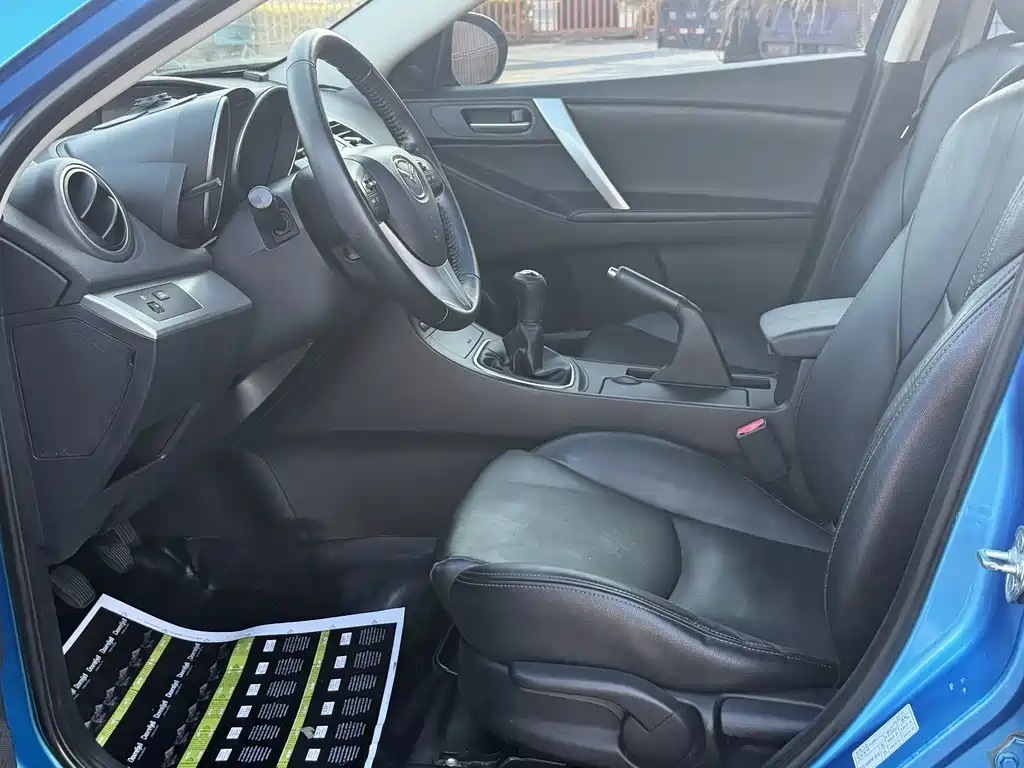 Mazda 3 Xingcheng — миниатюра 6