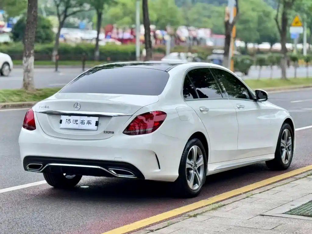 Mercedes-Benz C-Class — миниатюра 6