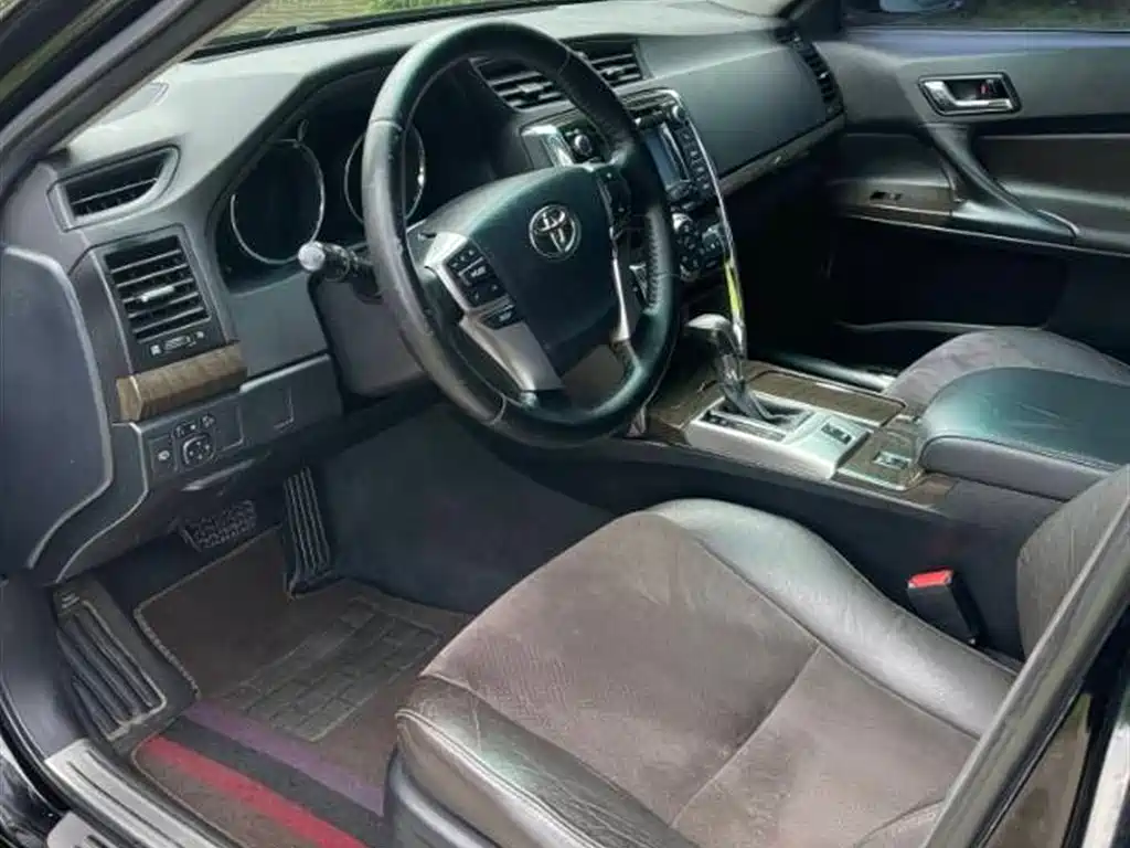 Toyota Reiz 2013 2.5V