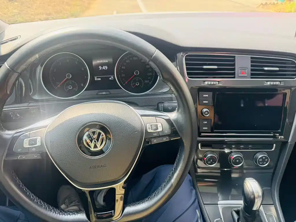 Volkswagen Golf — миниатюра 9