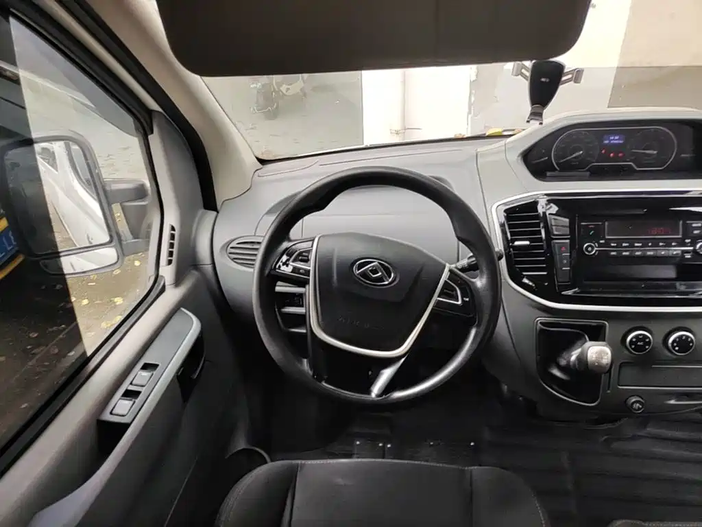 MAXUS V80 — миниатюра 11