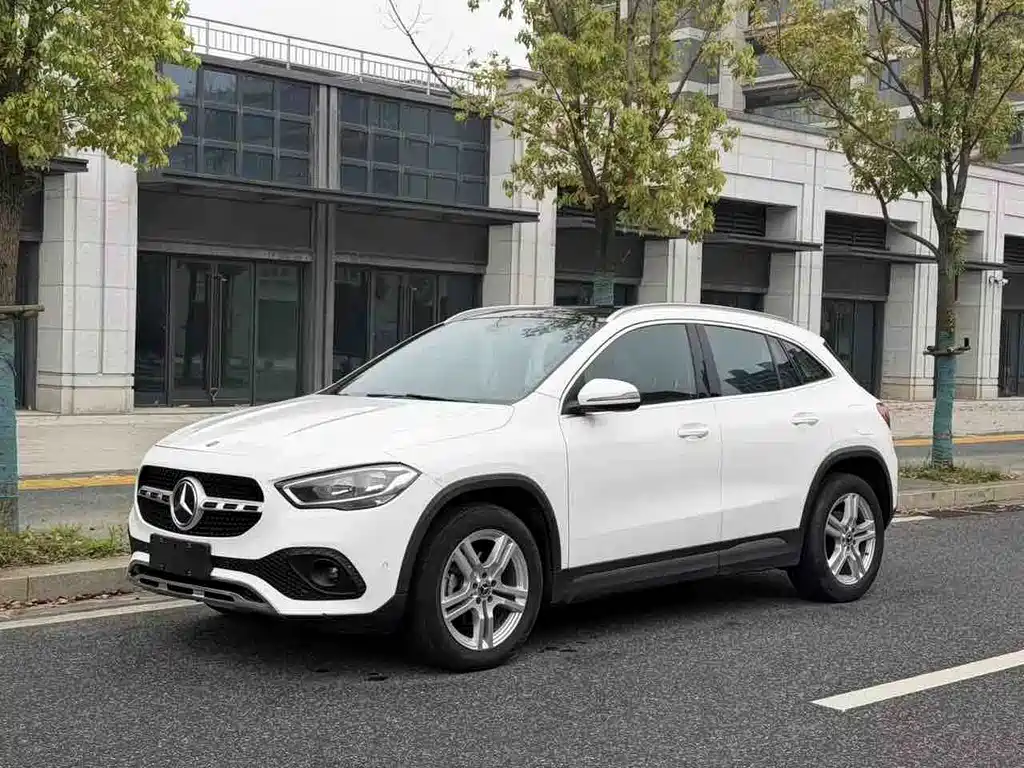 Mercedes-Benz GLA 2021