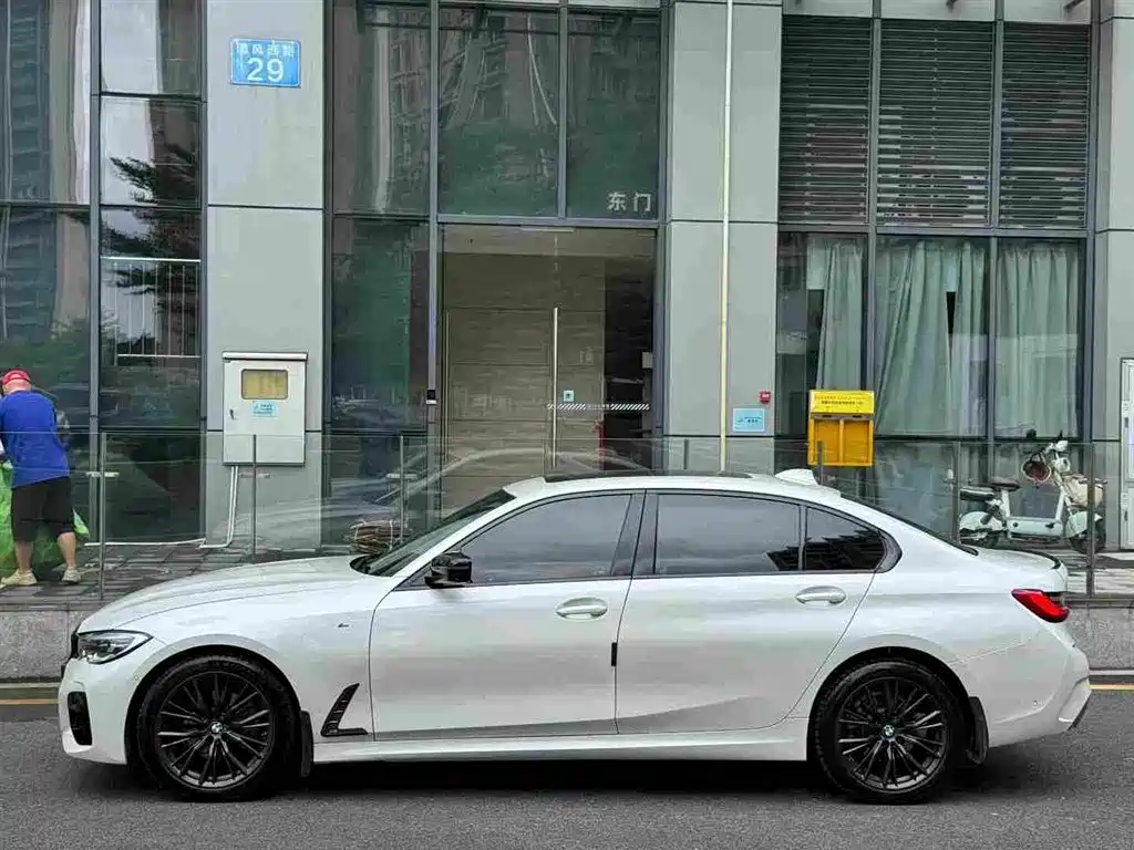 BMW 3 Series — миниатюра 2