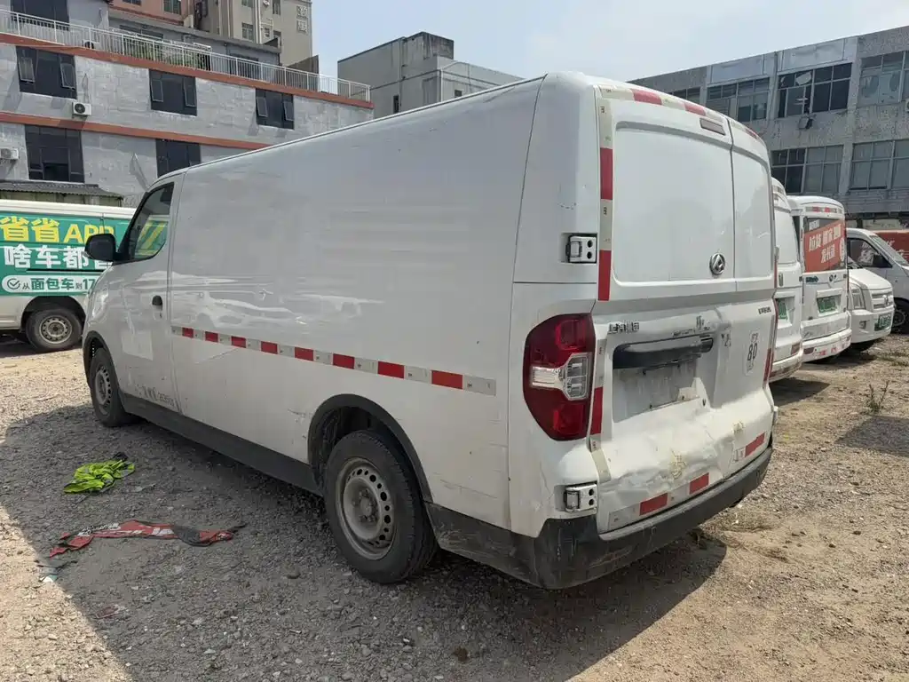 MAXUS EV30 — миниатюра 9