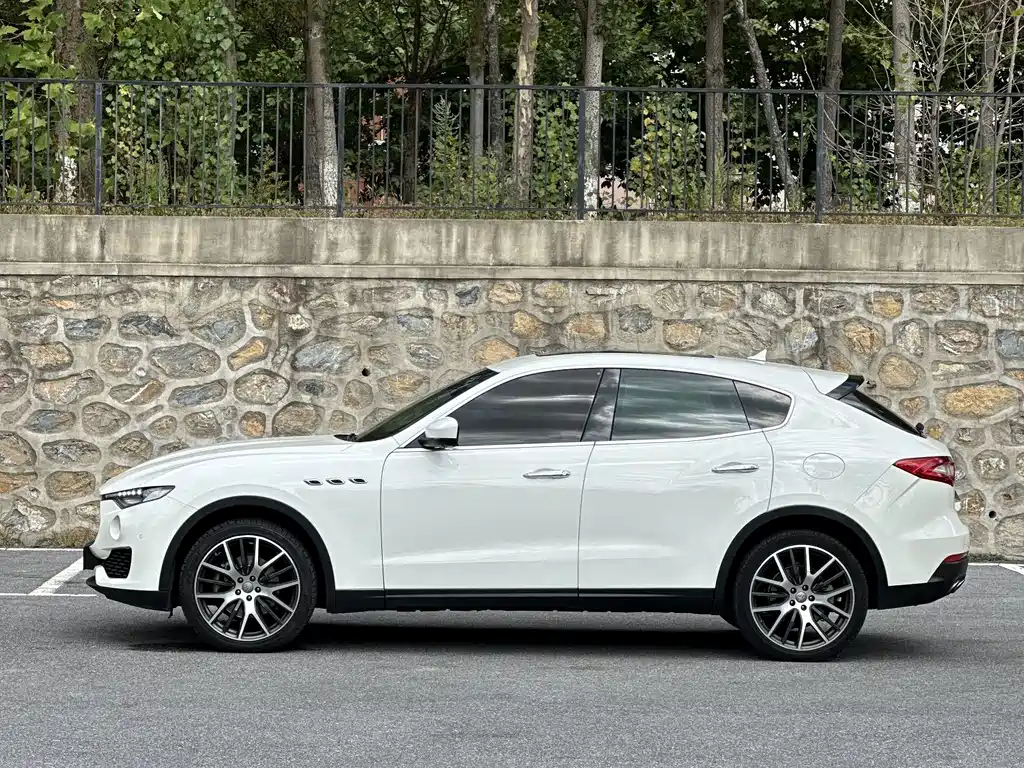 Maserati Levante — миниатюра 3