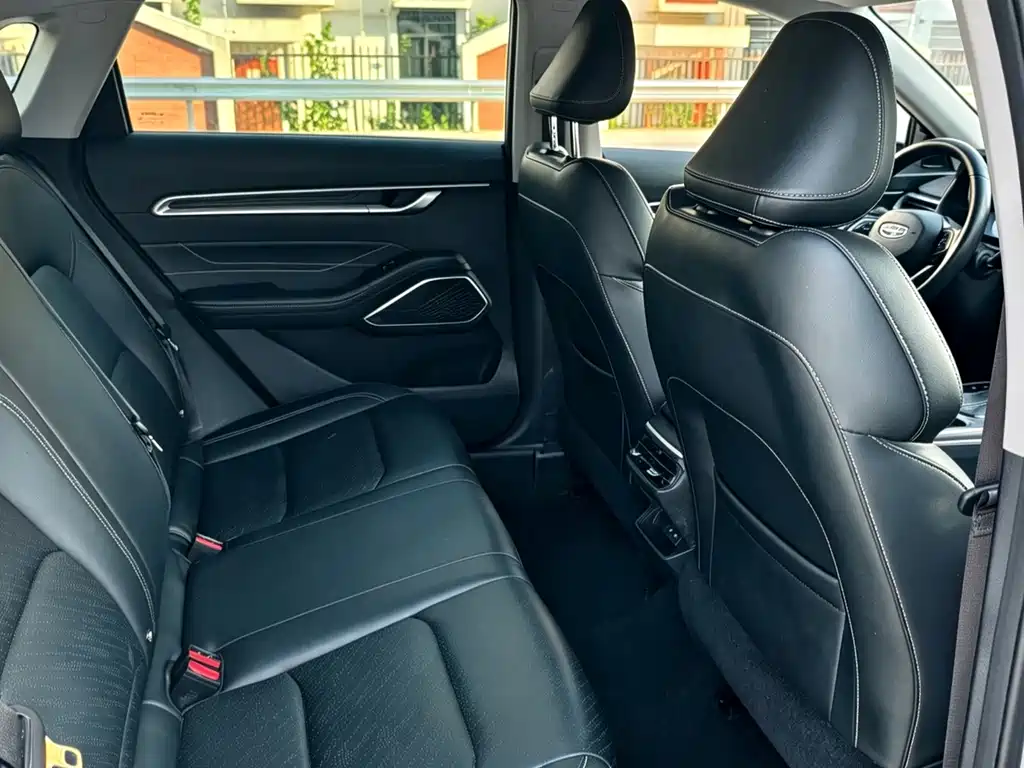 Geely Emgrand — миниатюра 9