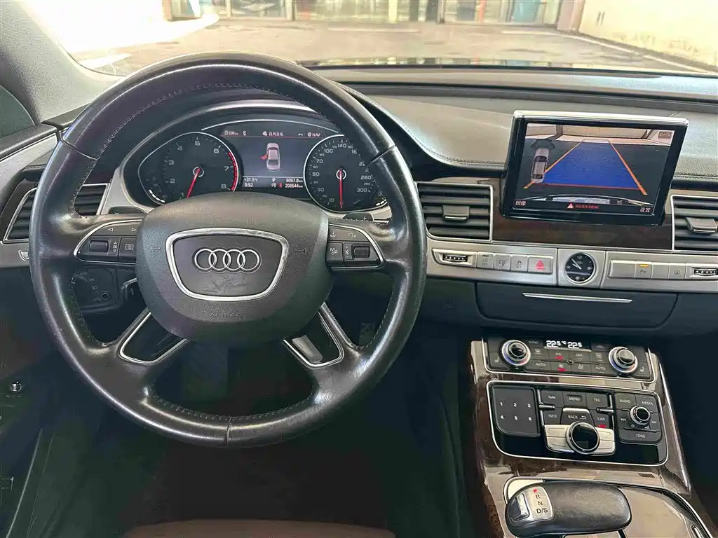 Audi A8 — миниатюра 7