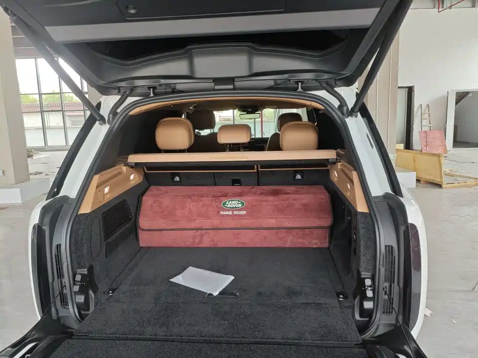 Land Rover Range Rover 2025 3.0 L6 400PS Long Wheelbase