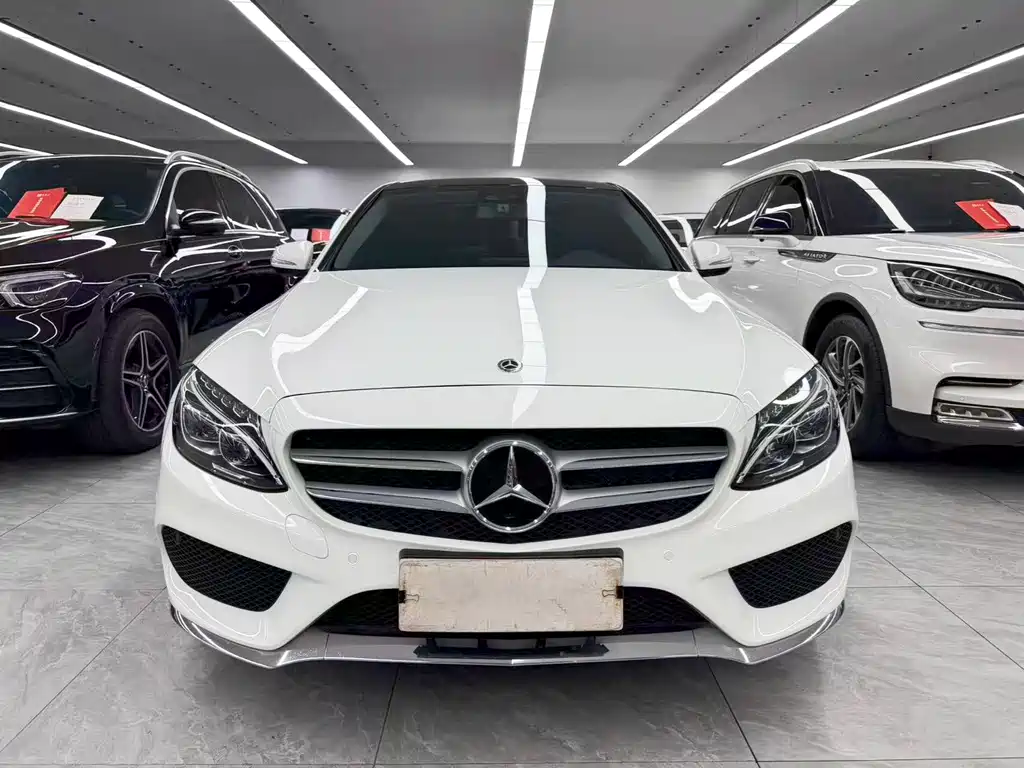 Mercedes-Benz C-Class — миниатюра 2