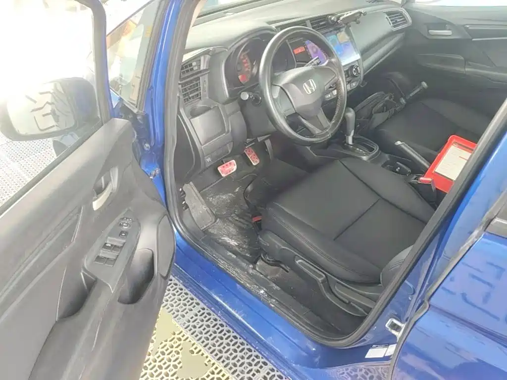 Honda Fit — миниатюра 16
