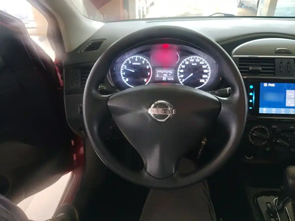 Nissan Tiida — миниатюра 11