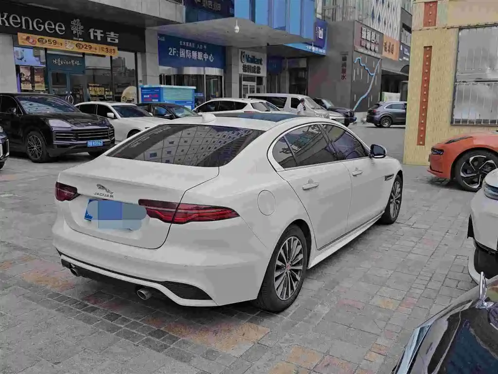 Jaguar XEL — миниатюра 10