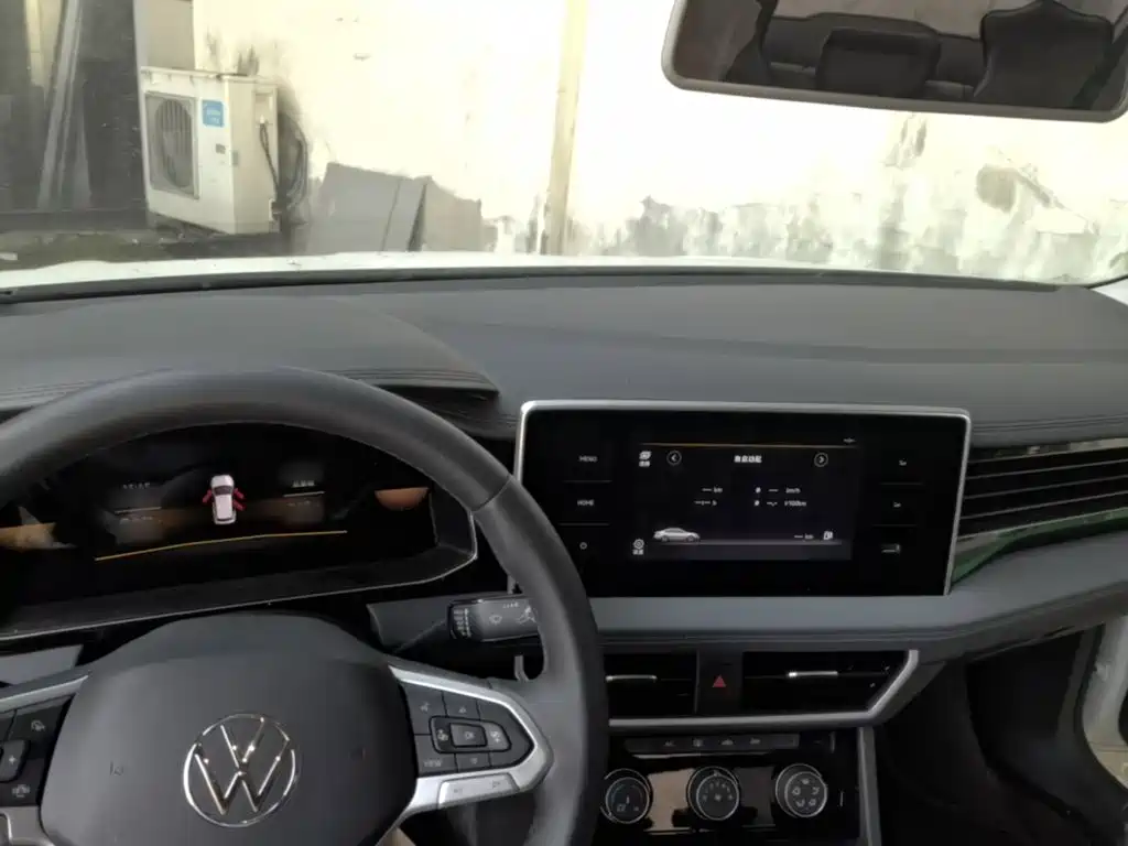 Volkswagen Sagitar 2025 200TSI DSG
