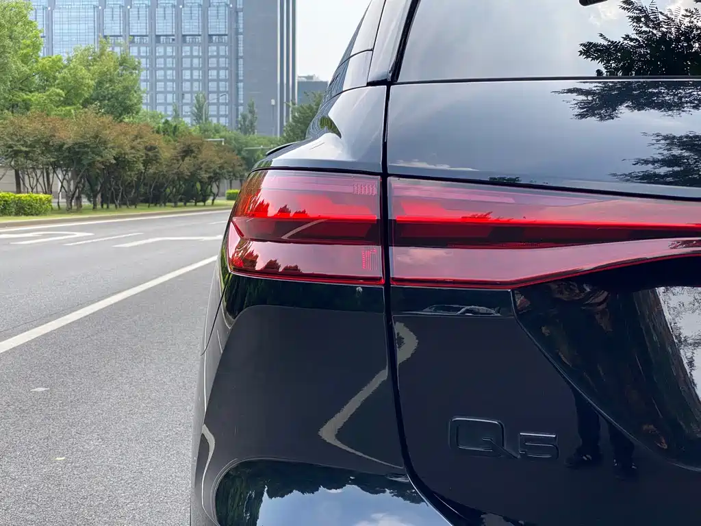 Audi Q5 e-tron 2024 50 e-tron quattro