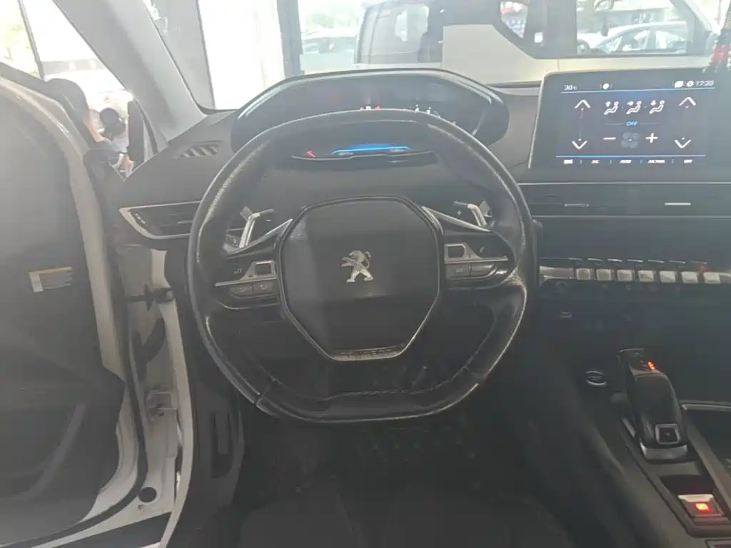 Peugeot 4008 — миниатюра 11