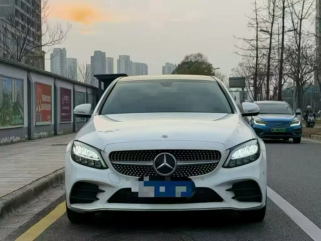 Mercedes-Benz C-Class — миниатюра 2